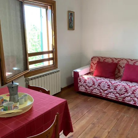Agriturismo Praetto Country house *